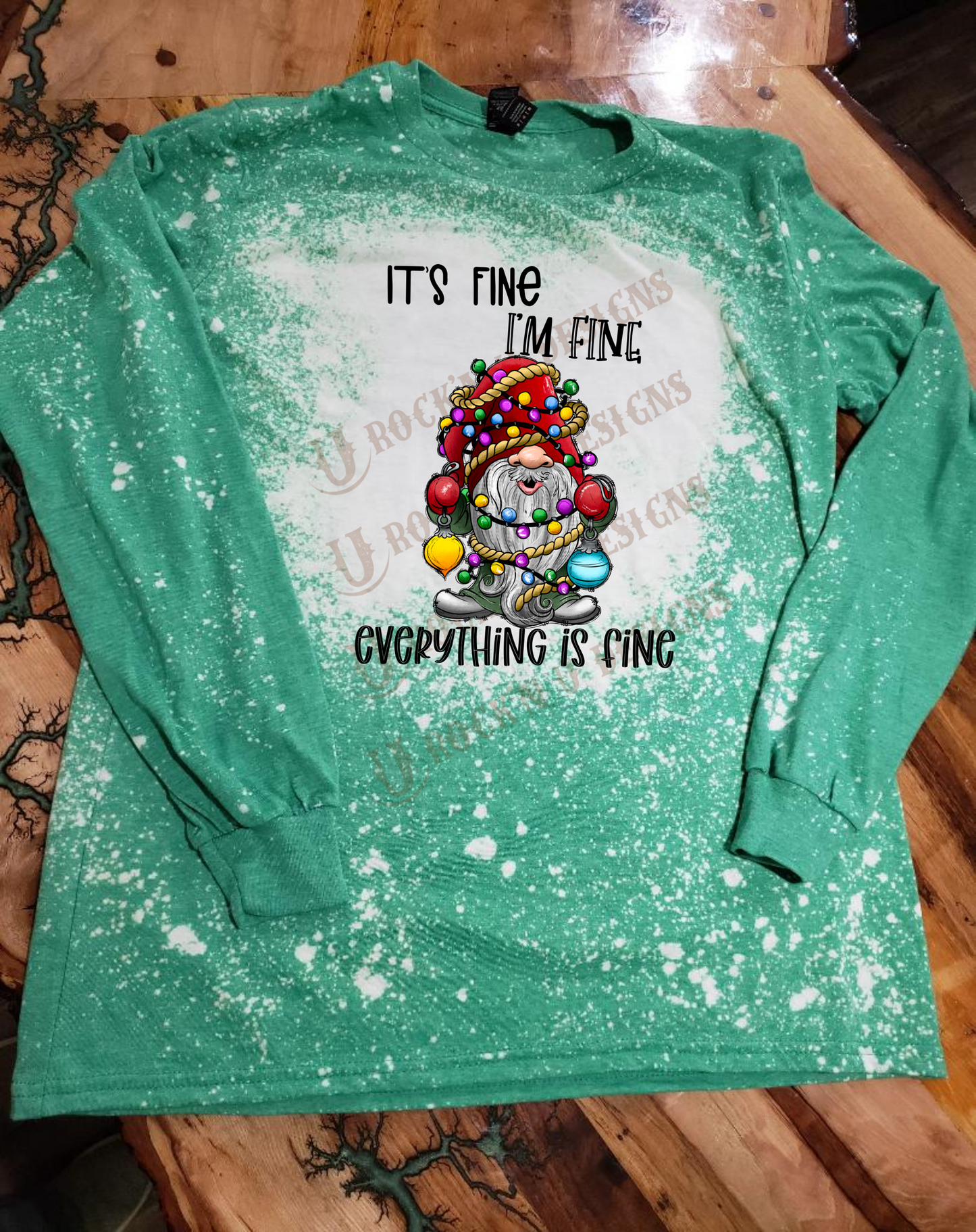 IT'S FINE, I'M FINE, EVERYTHING IS FINE - Unisex Graphic Sweatshirt by Rock'n u Designs