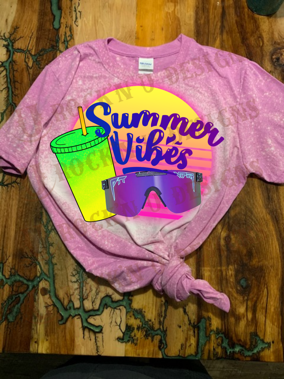 SUMMER VIBES custom Bleached Shirt